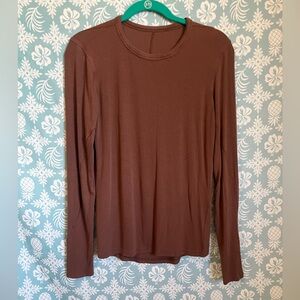 Lululemon Crewneck Long-Sleeve Shirt. Brown. 
Large